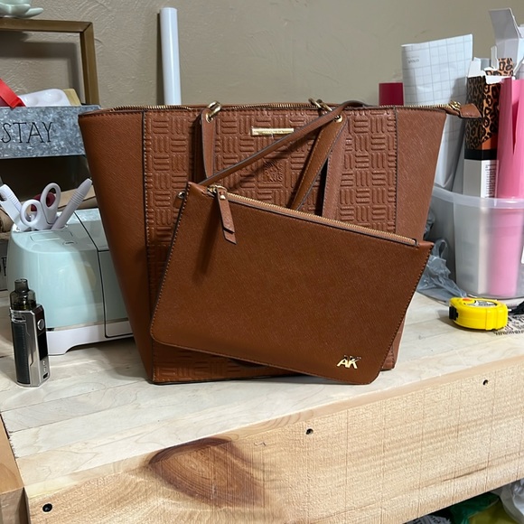 Like new Anne Klein bag - Picture 1 of 6